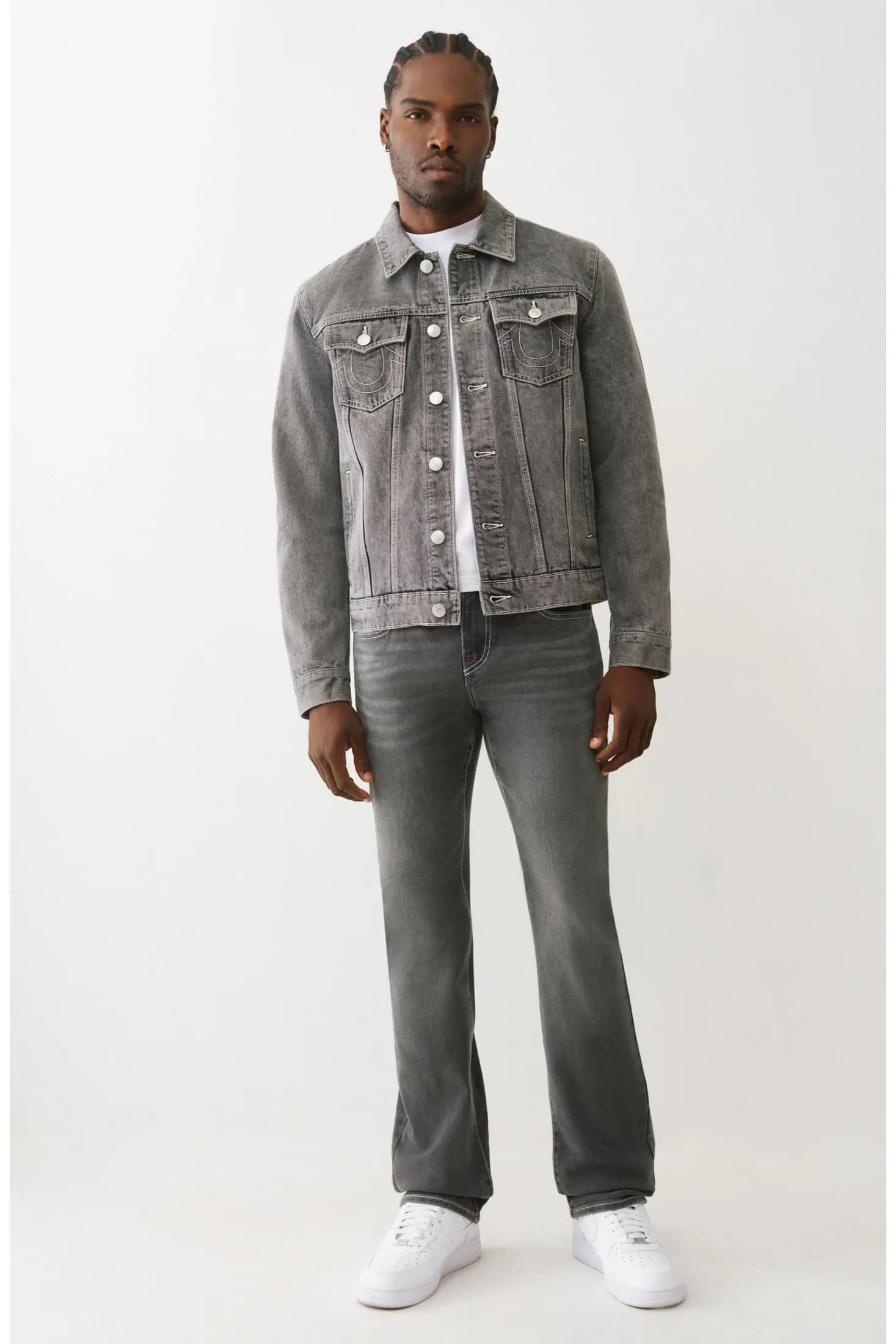 რუხი ჯინსის კურტკა — True Religion
